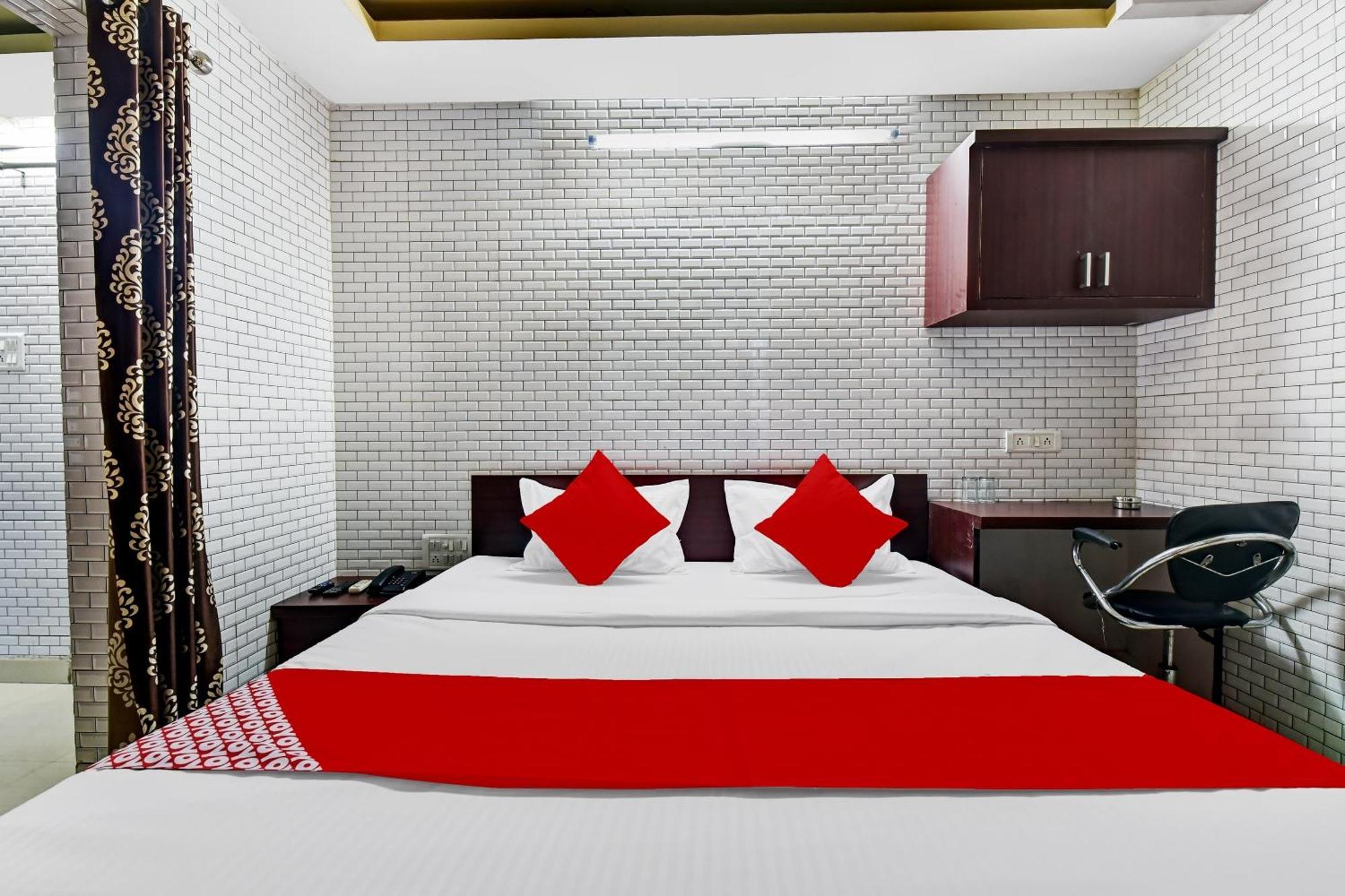 Hotel O Eleven Hotel & Banquet Кота Экстерьер фото