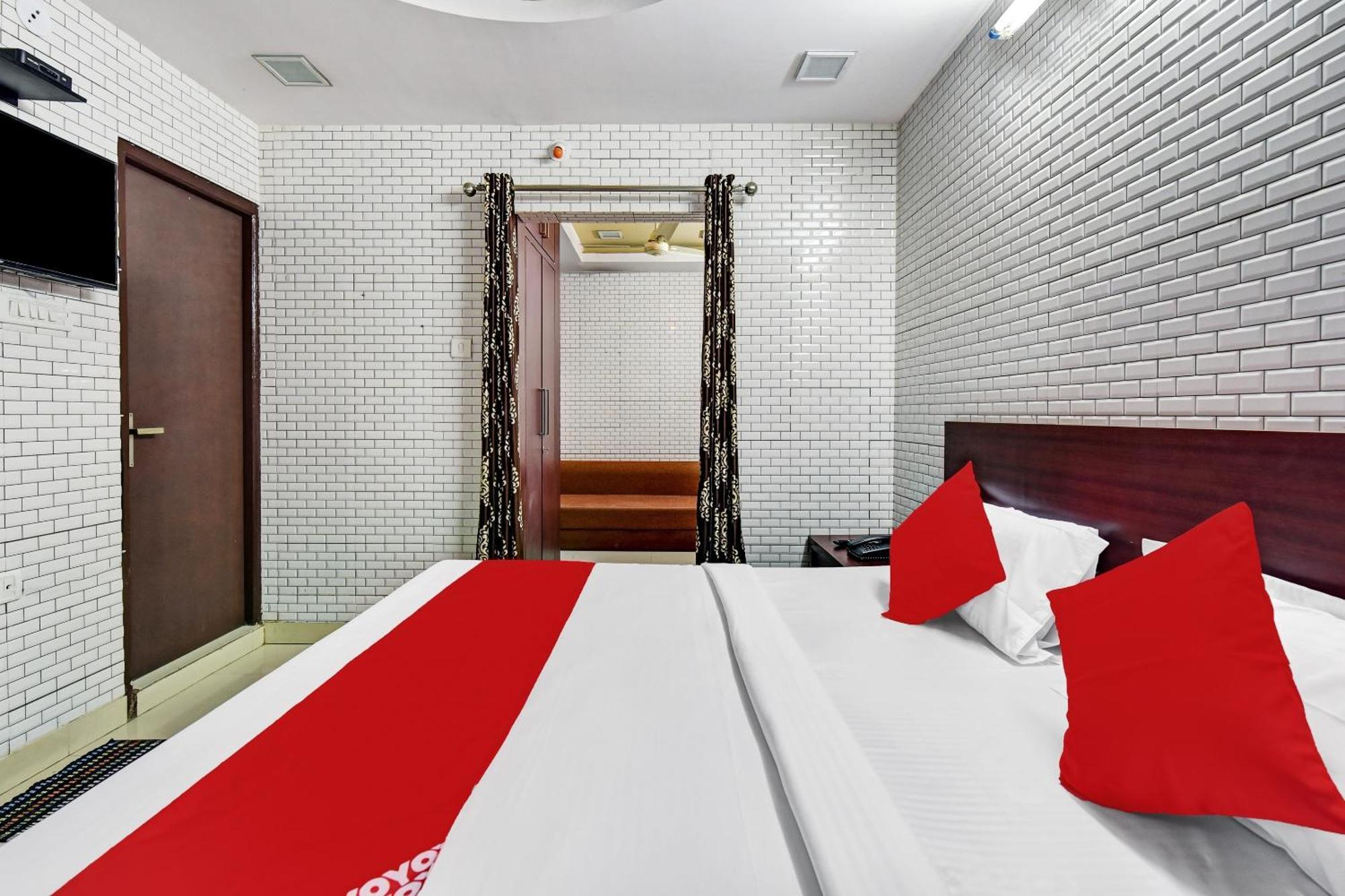 Hotel O Eleven Hotel & Banquet Кота Экстерьер фото